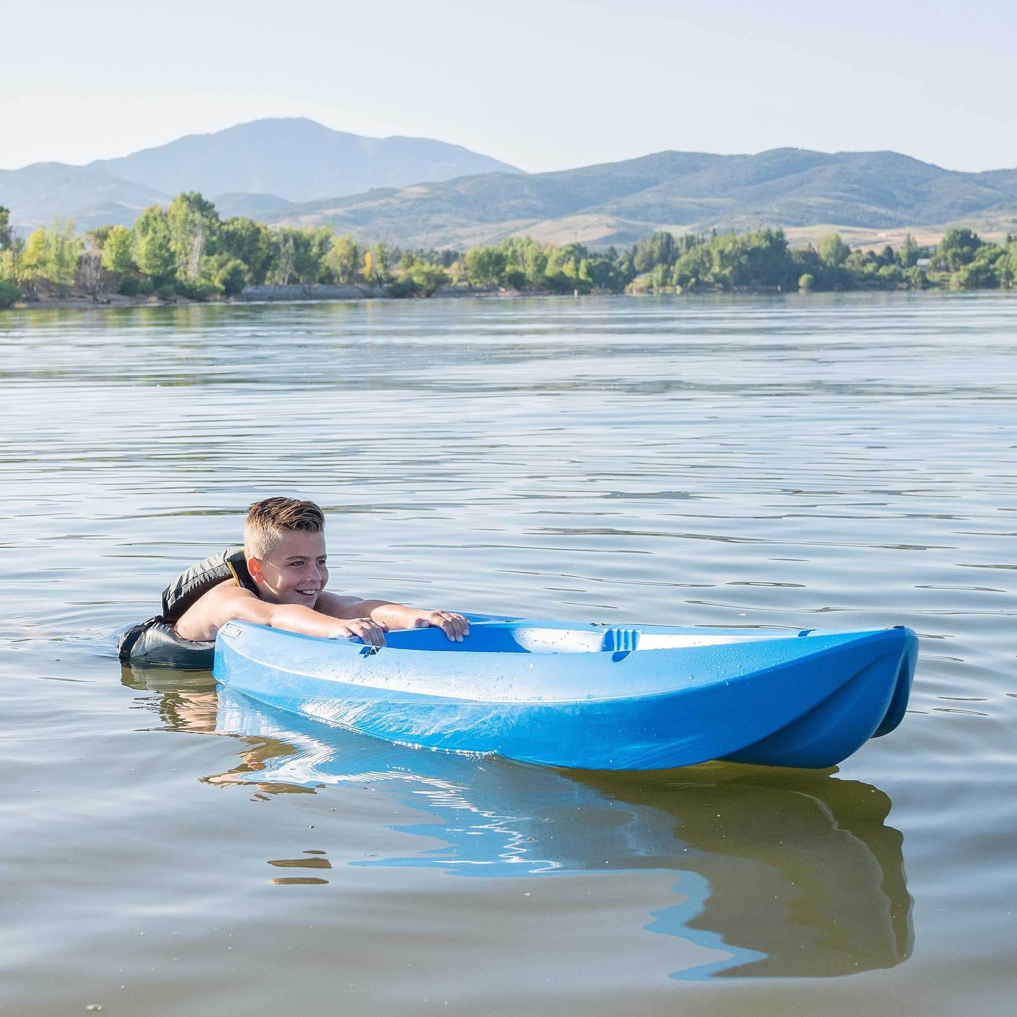 Lifetime Wave 6 ft Youth Sit-On-Top Kayak with Paddle, Fire Red (91401)